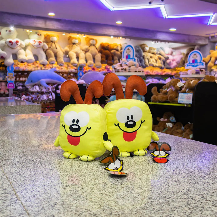 Perro odie de peluche, peluches de garfield, licencia, peluches para regalar, decorar, coleccionar. Peluches originales 